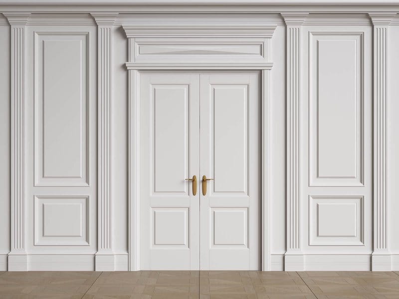 Moldings in interior